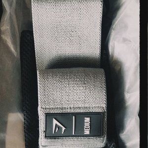 GYMSHARK MEDIUM RESISTANCE BAND.